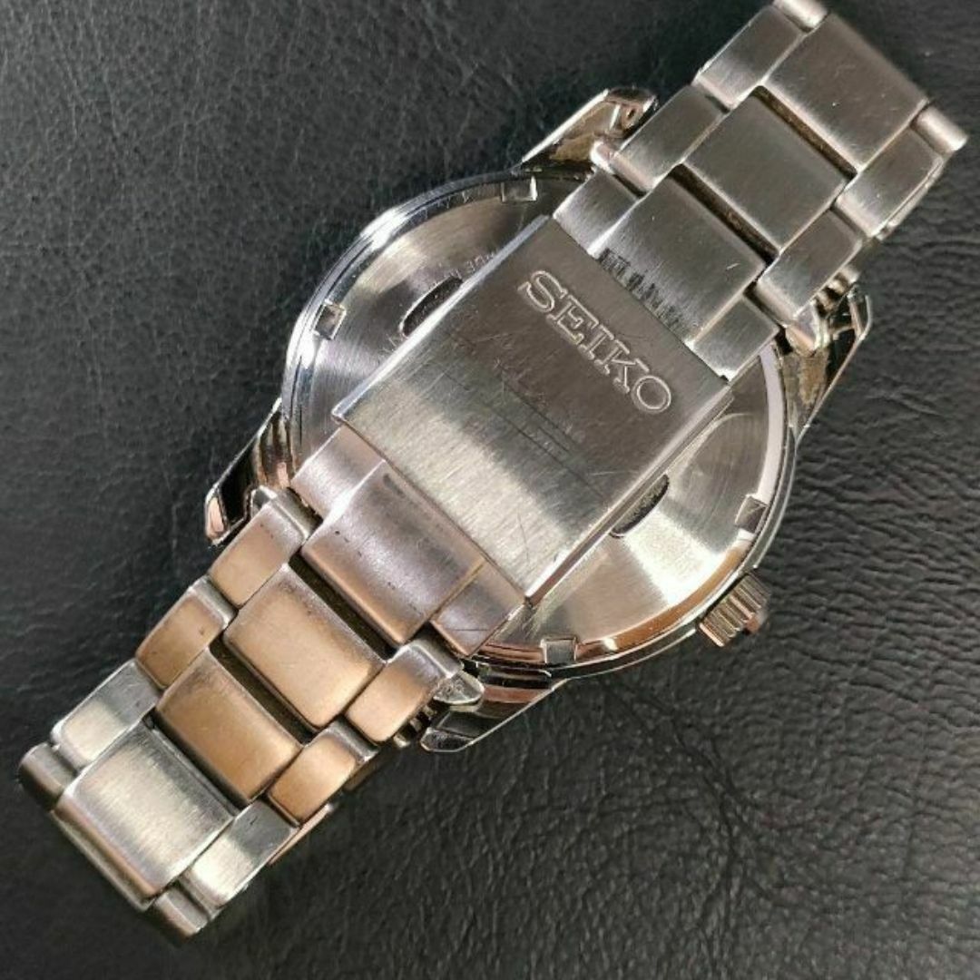 SEIKO(セイコー)の極美品【稼働品】SEIKO　セイコー　V158　ブラック　シルバー　ソーラー メンズの時計(腕時計(アナログ))の商品写真