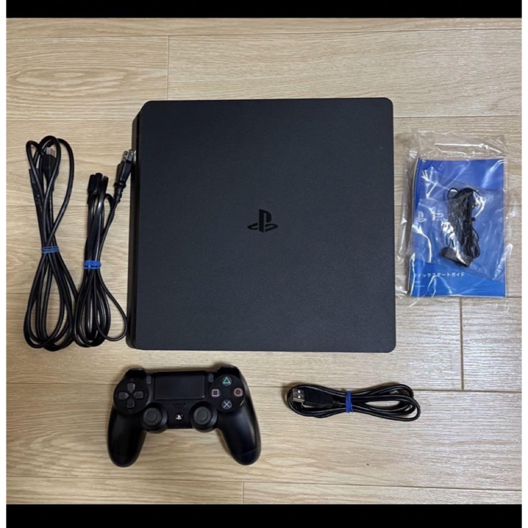 PlayStation4(プレイステーション4)のPlayStation®4ジェット・ブラック500GBCUH_2000AB01 エンタメ/ホビーのゲームソフト/ゲーム機本体(家庭用ゲームソフト)の商品写真