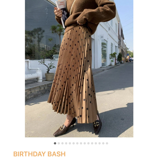 バースデーバッシュ(BIRTHDAY BASH)の美品　Birthdaybash DOT ミディプリーツSK(ロングスカート)
