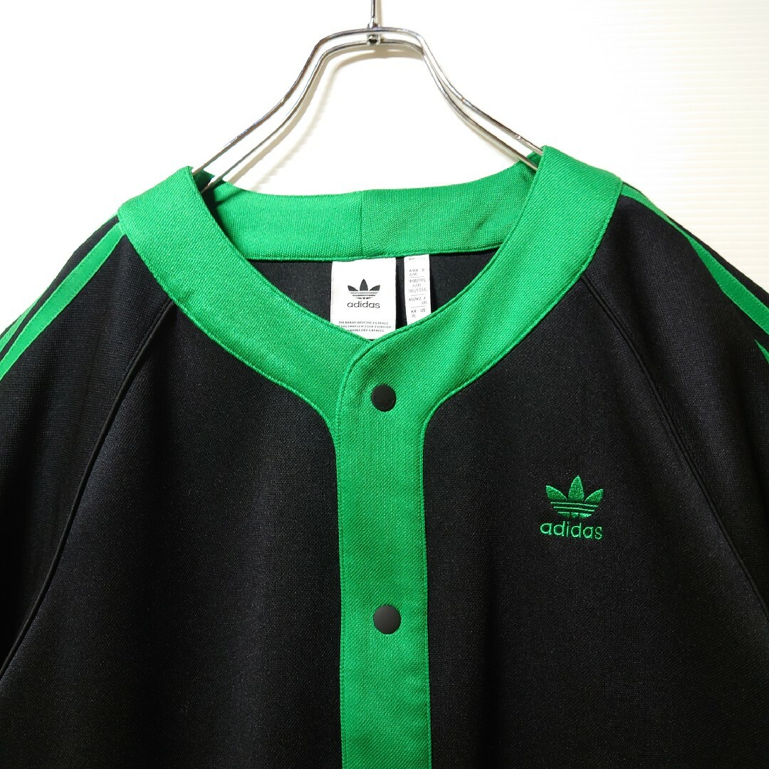 adidas(アディダス)のadidas★ビッグシルエット 半袖シャツ★スポーツウェア★黒★2XL★男女兼用 メンズのトップス(Tシャツ/カットソー(半袖/袖なし))の商品写真