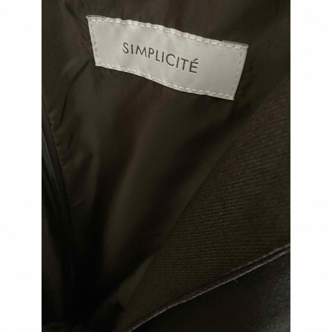 Simplicite(シンプリシテェ)の美品 simplicite Vネック セミフレア ジャンパースカート 完売品 レディースのワンピース(その他)の商品写真