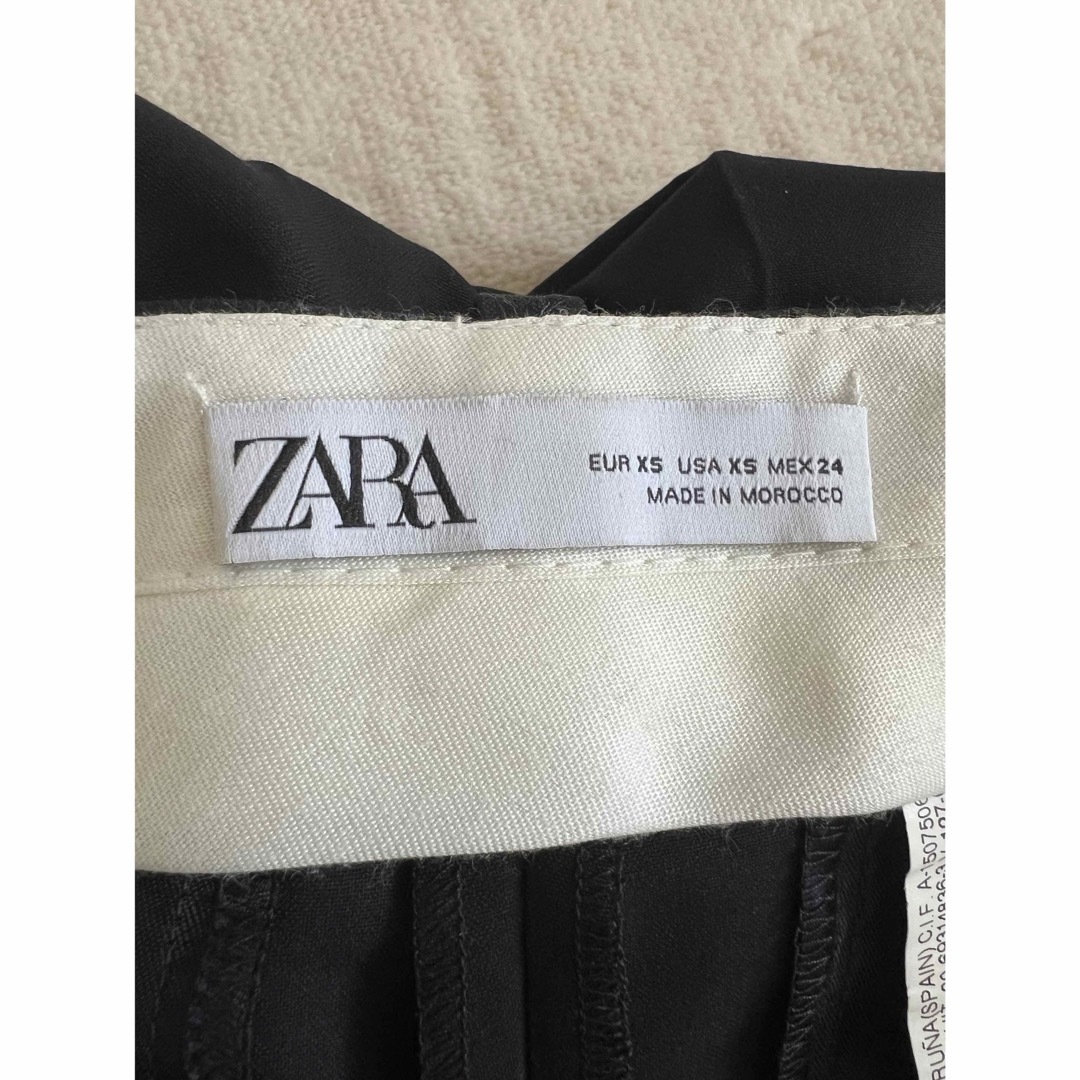 ZARA(ザラ)のザラ　ZARA   ハーフパンツ⭐︎ブラック レディースのパンツ(ハーフパンツ)の商品写真