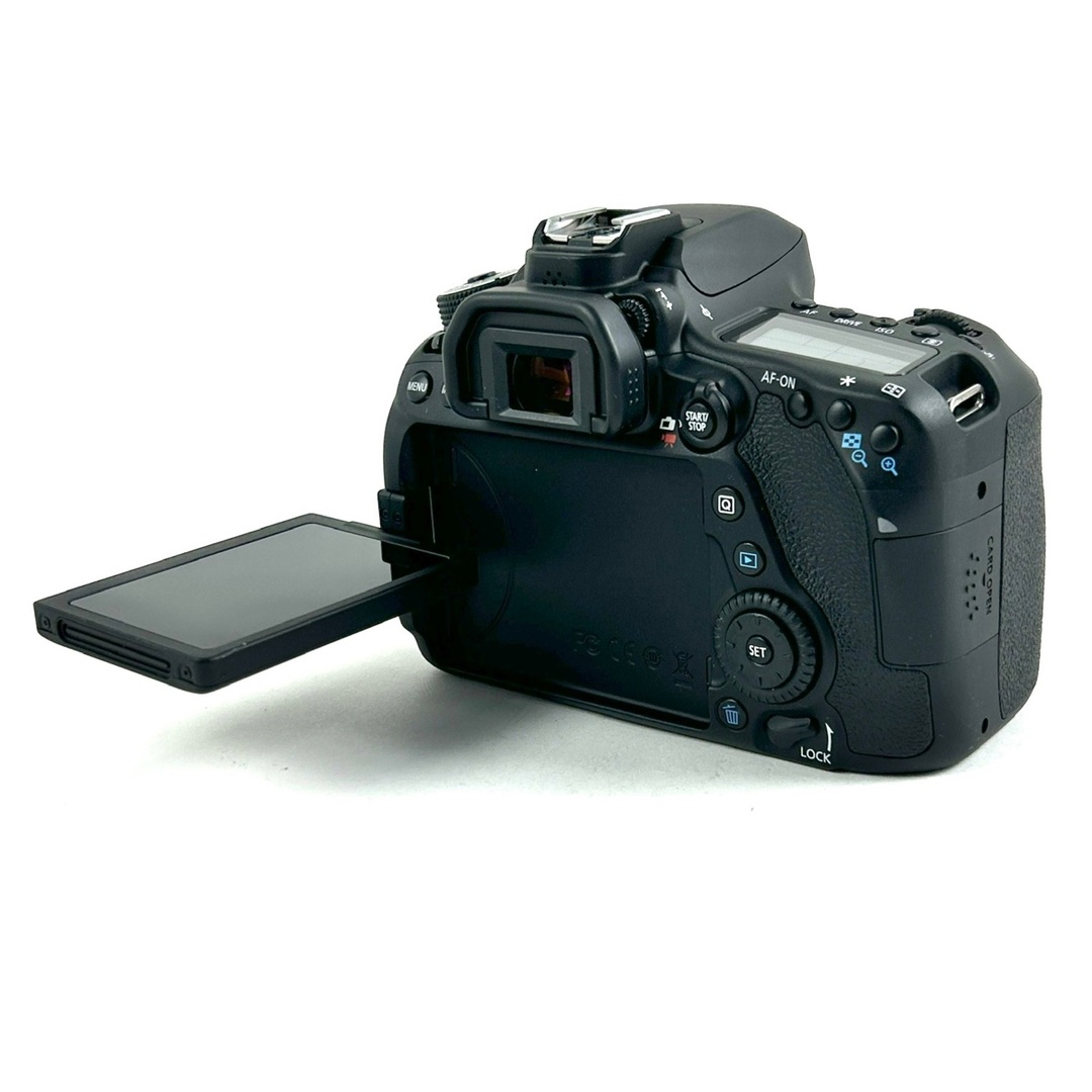 キヤノン EOS 80D + EF-S 10-18mm F4.5-5.6 IS STM 中古 スマホ/家電/カメラのカメラ(デジタル一眼)の商品写真
