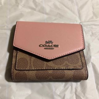 コーチ(COACH)のcoach  コーチ 財布 三つ折り財布  ピンク ブラウン ベージュ  美品(財布)