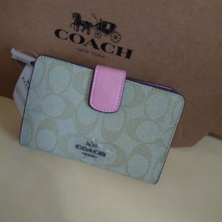 コーチ(COACH)のCOACH　二つ折り財布　新品　未使用(財布)