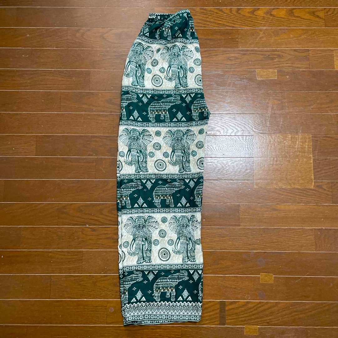 ホリデー気分❗️タイ(象柄)リラックスパンツ/サルサパンツ☆フレアタイプ メンズのパンツ(サルエルパンツ)の商品写真