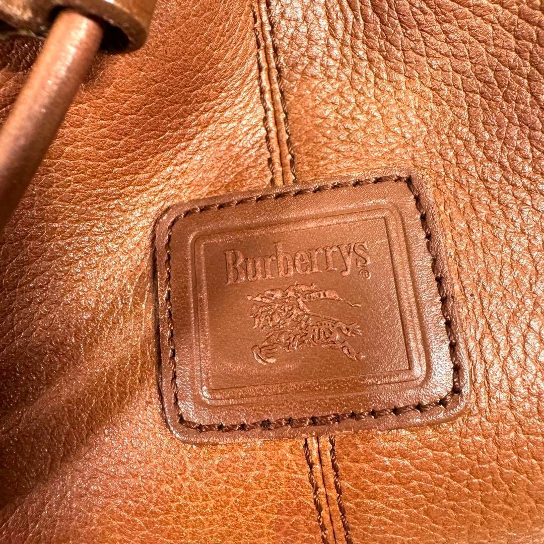 BURBERRY(バーバリー)のバーバリー Burberry ショルダーバッグ  巾着型 シボ革 ブラウン レディースのバッグ(ショルダーバッグ)の商品写真