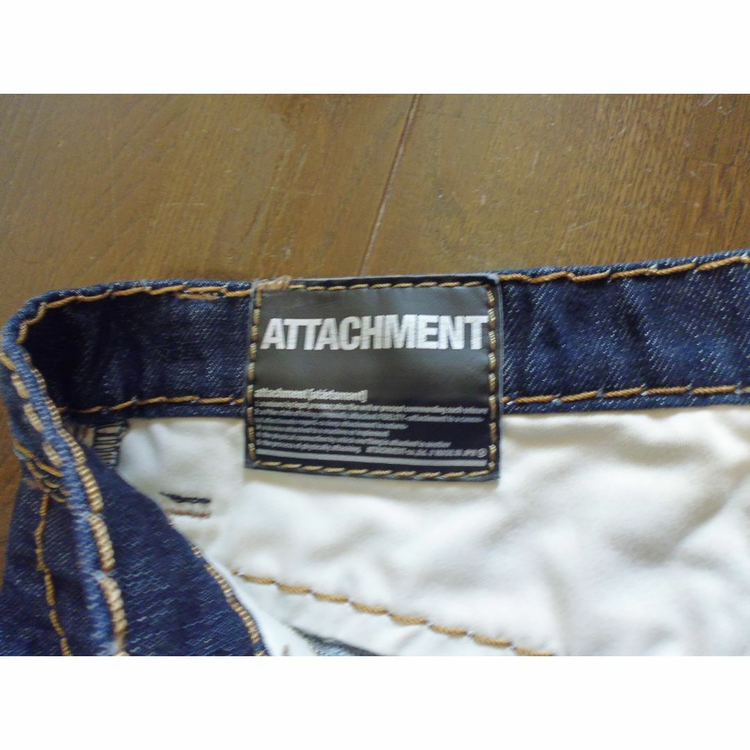ATTACHIMENT(アタッチメント)の使用数回　アタッチメント　デニム　２　カズユキクマガイ　バナナ３Dシルエット メンズのパンツ(デニム/ジーンズ)の商品写真