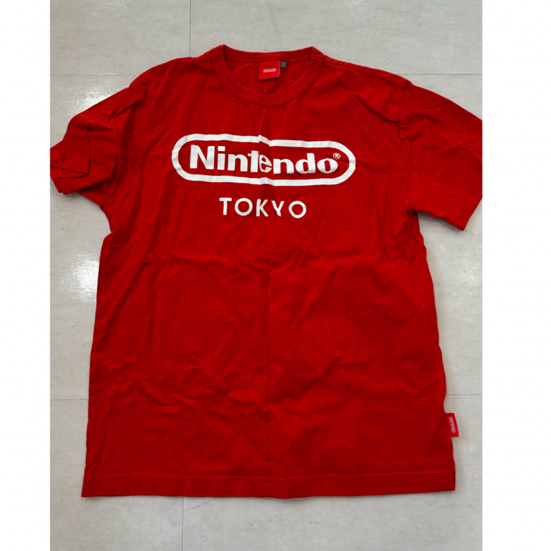 任天堂(ニンテンドウ)のNINTENDO TOKYO Tシャツ　レッドS メンズのトップス(Tシャツ/カットソー(半袖/袖なし))の商品写真