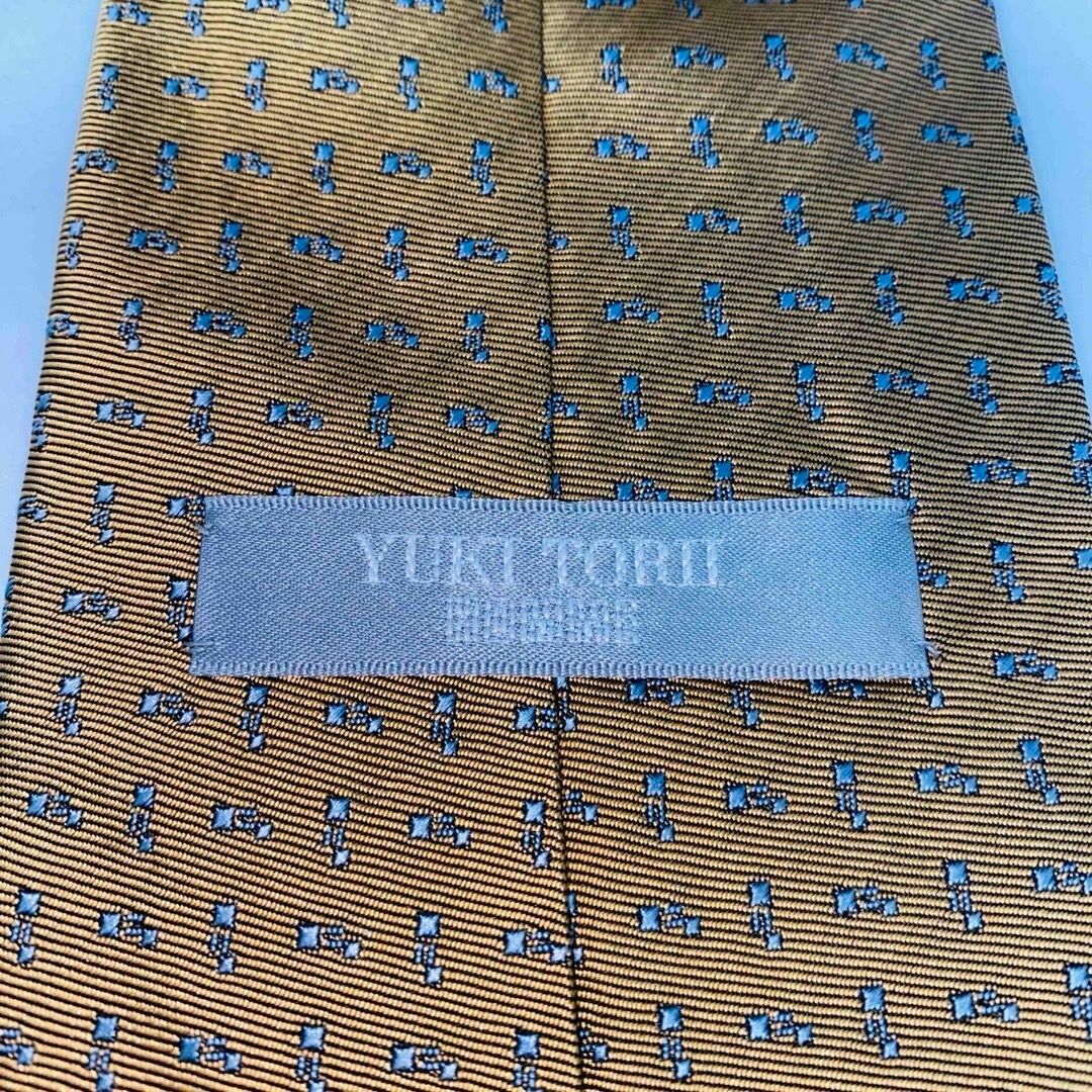 YUKI TORII INTERNATIONAL(ユキトリイインターナショナル)のYUKI TORII ユキトリイ　シルクネクタイ　高級　日本製　ダークベージュ メンズのファッション小物(ネクタイ)の商品写真