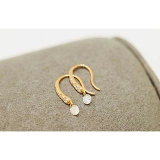 天然ダイヤモンドピアス0.3ct　k18 フックピアス(ピアス)