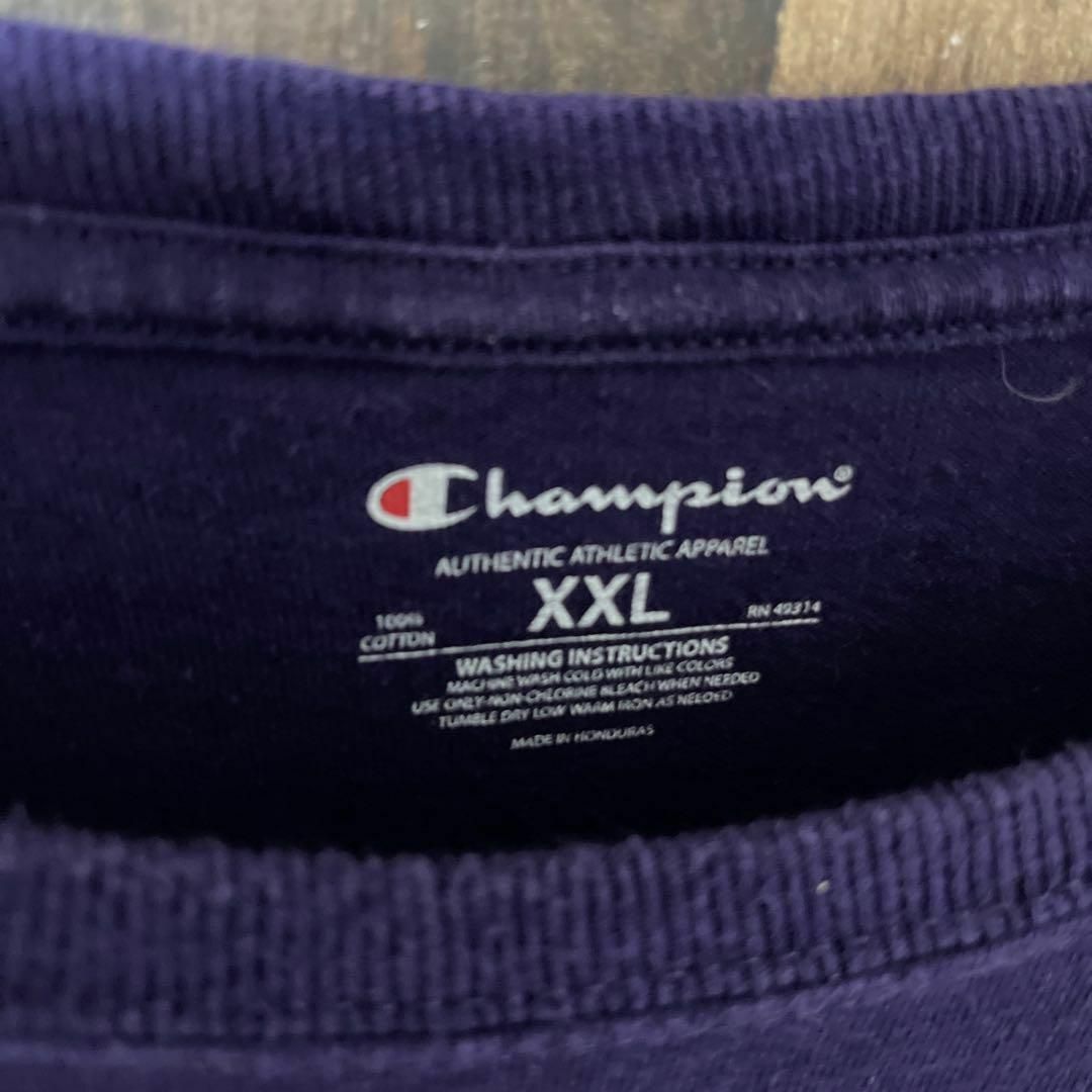 Champion(チャンピオン)のチャンピオン メンズ プリント 2XL ロゴ パープル 古着 半袖 Tシャツ メンズのトップス(Tシャツ/カットソー(半袖/袖なし))の商品写真
