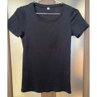 ユニクロ(UNIQLO)のユニクロ　Tシャツ　Мサイズ　ブラック(Tシャツ/カットソー(半袖/袖なし))