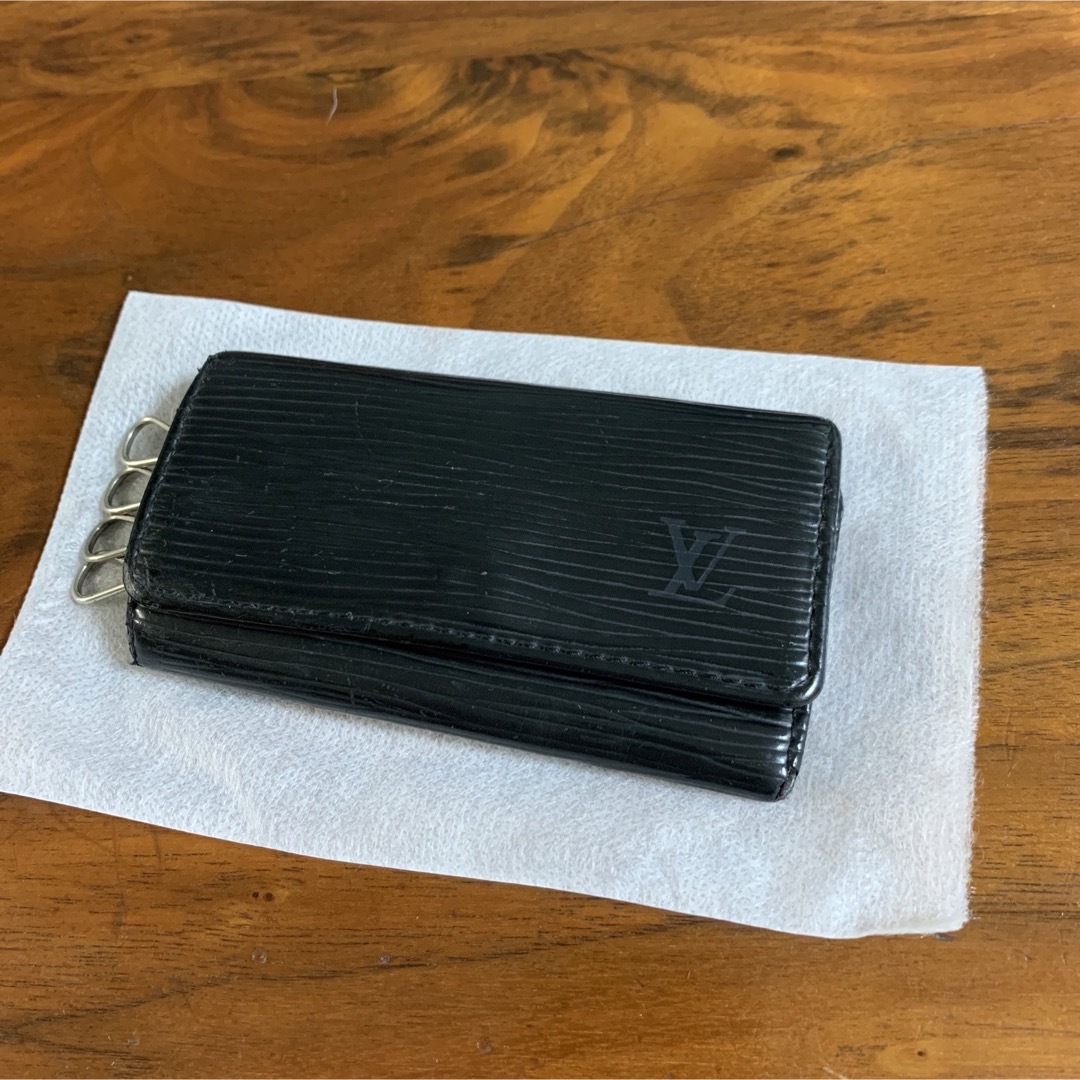 LOUIS VUITTON(ルイヴィトン)のヴィトン　エピ　4連キーリング メンズのファッション小物(キーケース)の商品写真