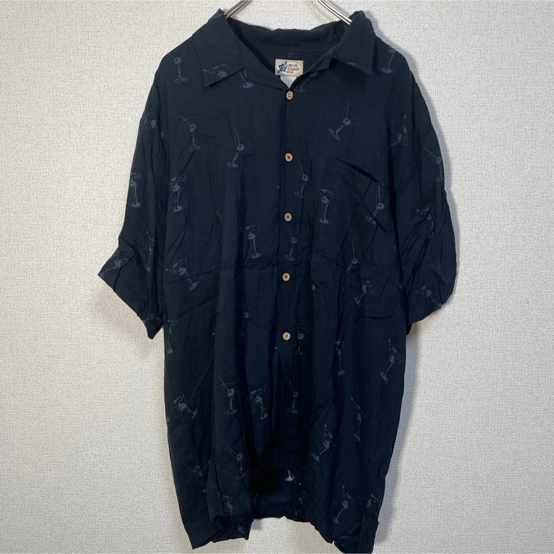 【アロハシャツ】半袖柄シャツレーヨン　カクテル総柄　オープンカラーネイビー47 メンズのトップス(シャツ)の商品写真