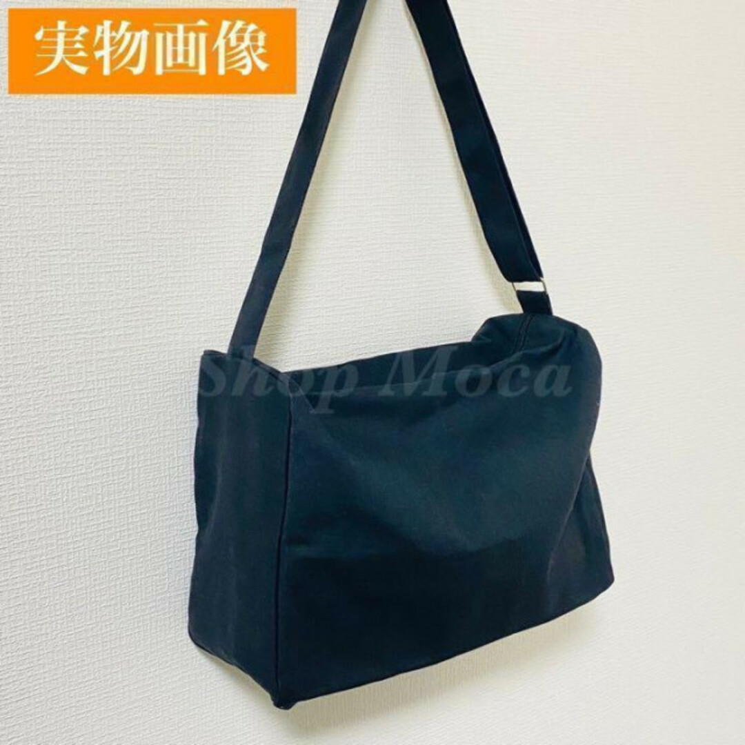 028　キャンバスショルダーバッグ　男女兼用　大容量　軽量　韓国　学生 レディースのバッグ(ショルダーバッグ)の商品写真