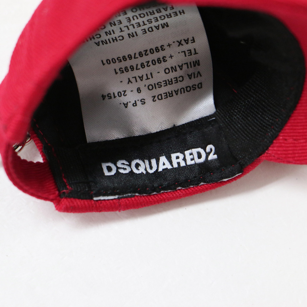 DSQUARED2(ディースクエアード)の美品 DSQUARED2 ディースクエアード キーホルダー キーリング レッド CANADIAN FLAG キャップ型 帽子 モチーフ【レディース】【中古】 レディースのファッション小物(キーホルダー)の商品写真