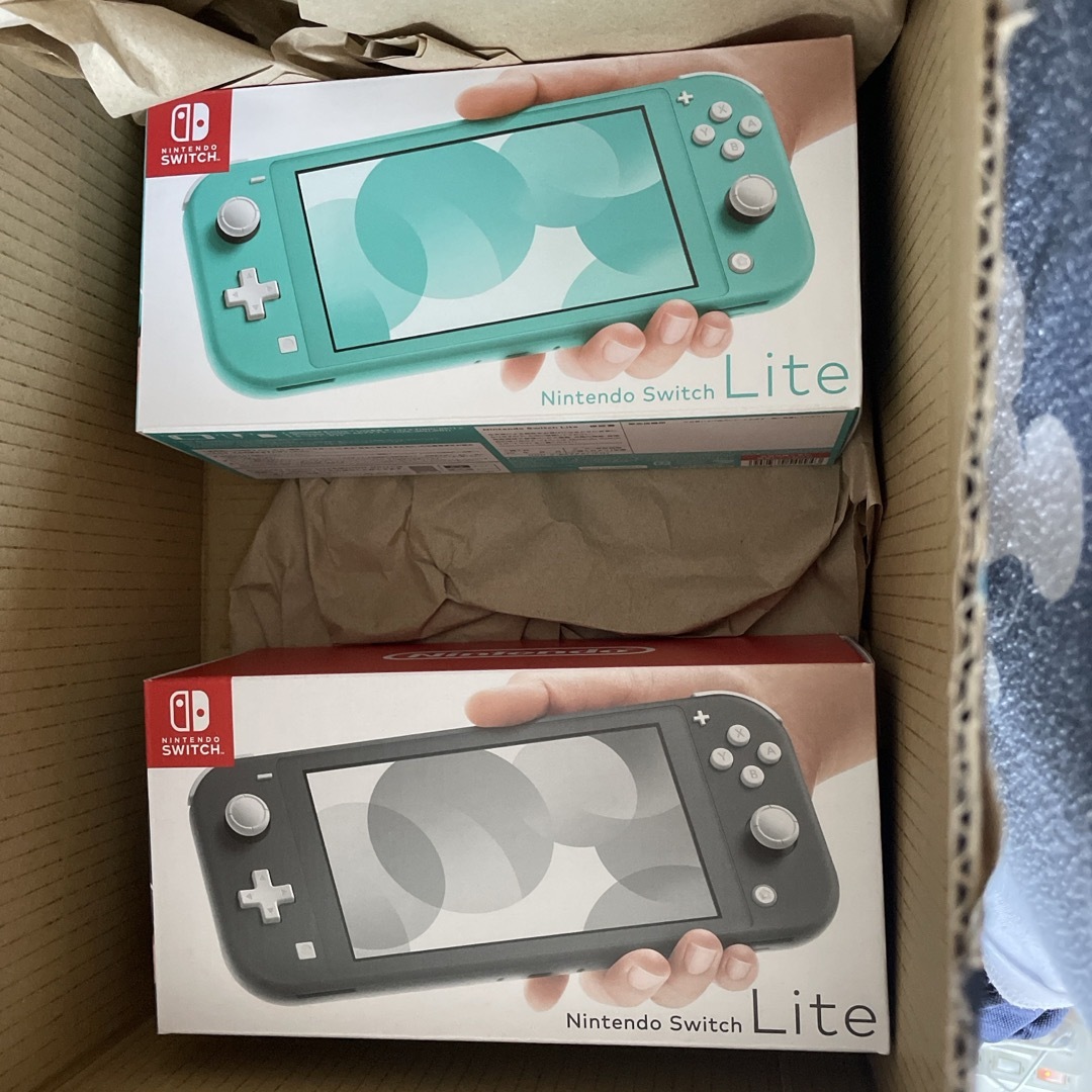 Nintendo Switch(ニンテンドースイッチ)の【新品・未使用】Nintendo Switch ライトX2 エンタメ/ホビーのゲームソフト/ゲーム機本体(携帯用ゲーム機本体)の商品写真