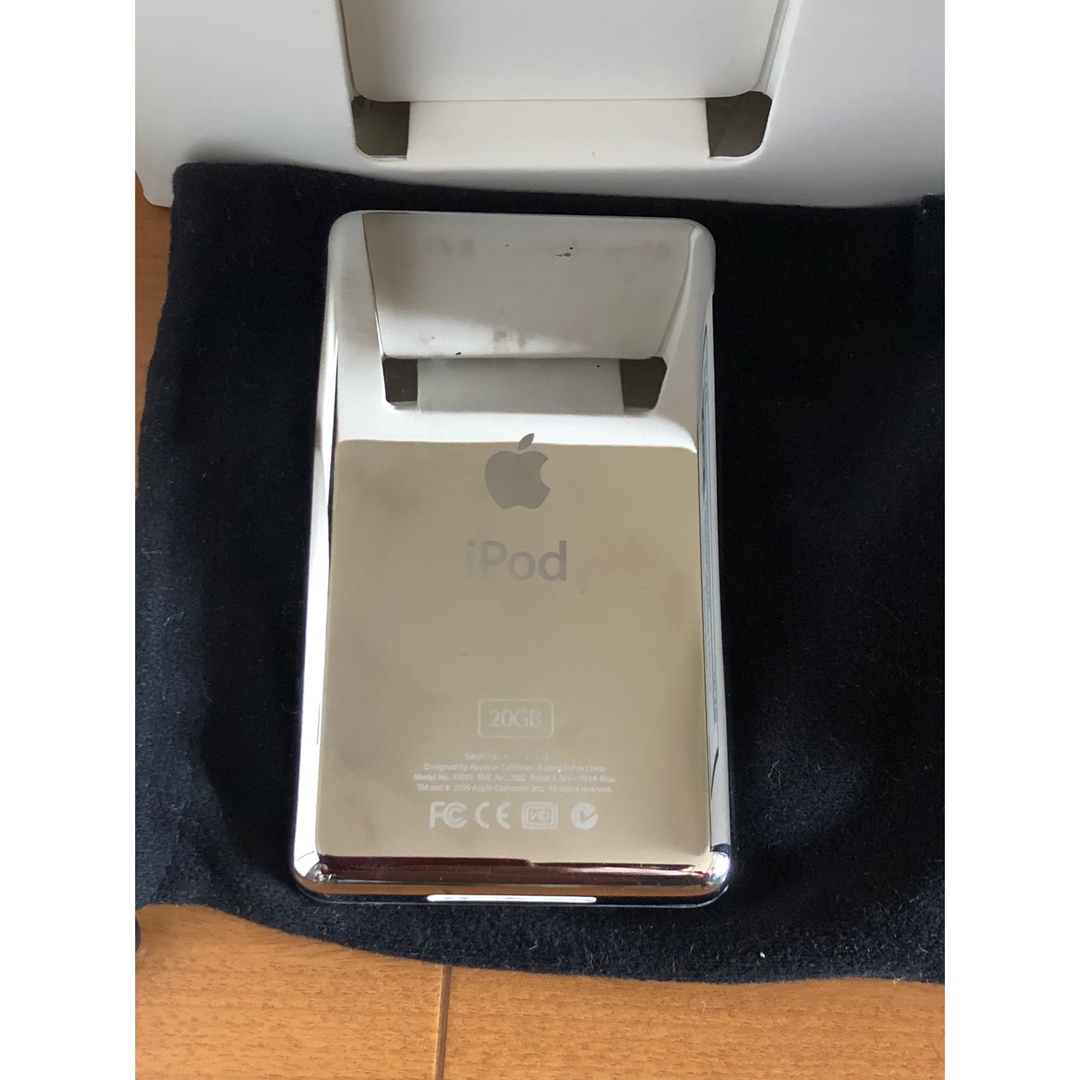 中古 iPod classic 20GB MA079J スマホ/家電/カメラのオーディオ機器(ポータブルプレーヤー)の商品写真