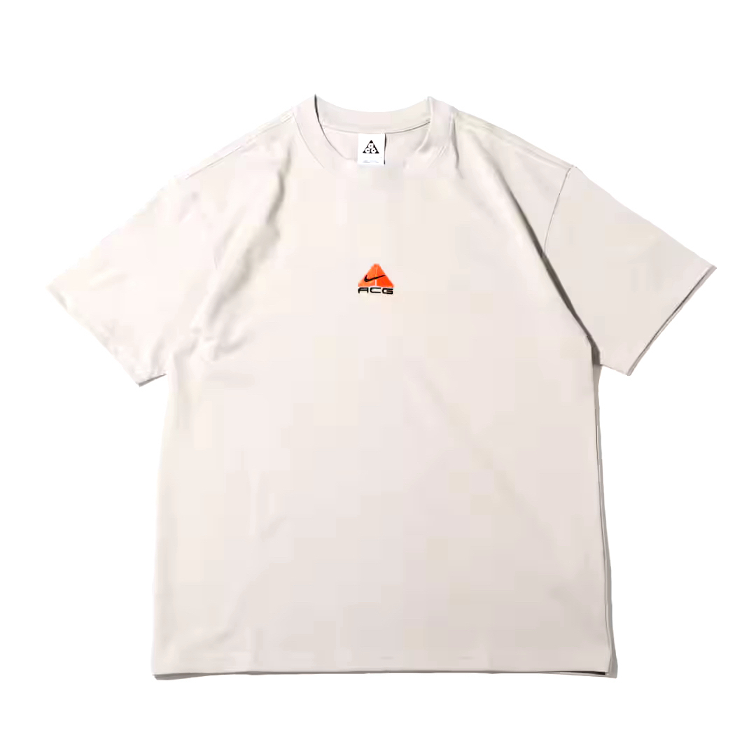 NIKE(ナイキ)のナイキ ACG NRG LBR LUNGS S/S 肉厚Tシャツ　XL 美品 メンズのトップス(Tシャツ/カットソー(半袖/袖なし))の商品写真