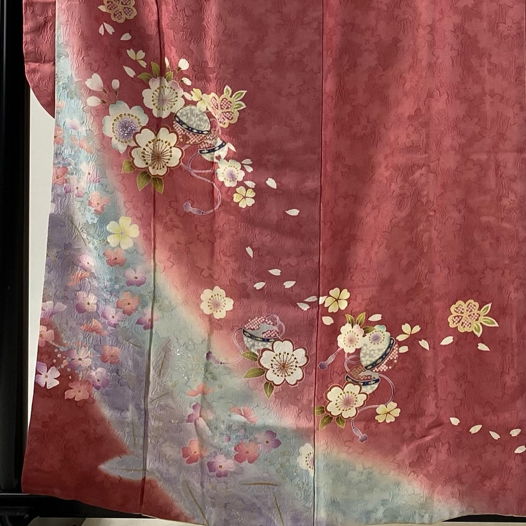 振袖 身丈159cm 裄丈66.5cm 正絹 名品 【中古】 レディースの水着/浴衣(着物)の商品写真