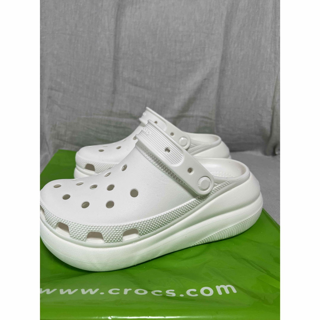 crocs(クロックス)の23cmクロックス 厚底 Classic Bae Clog 白  レディースの靴/シューズ(サンダル)の商品写真