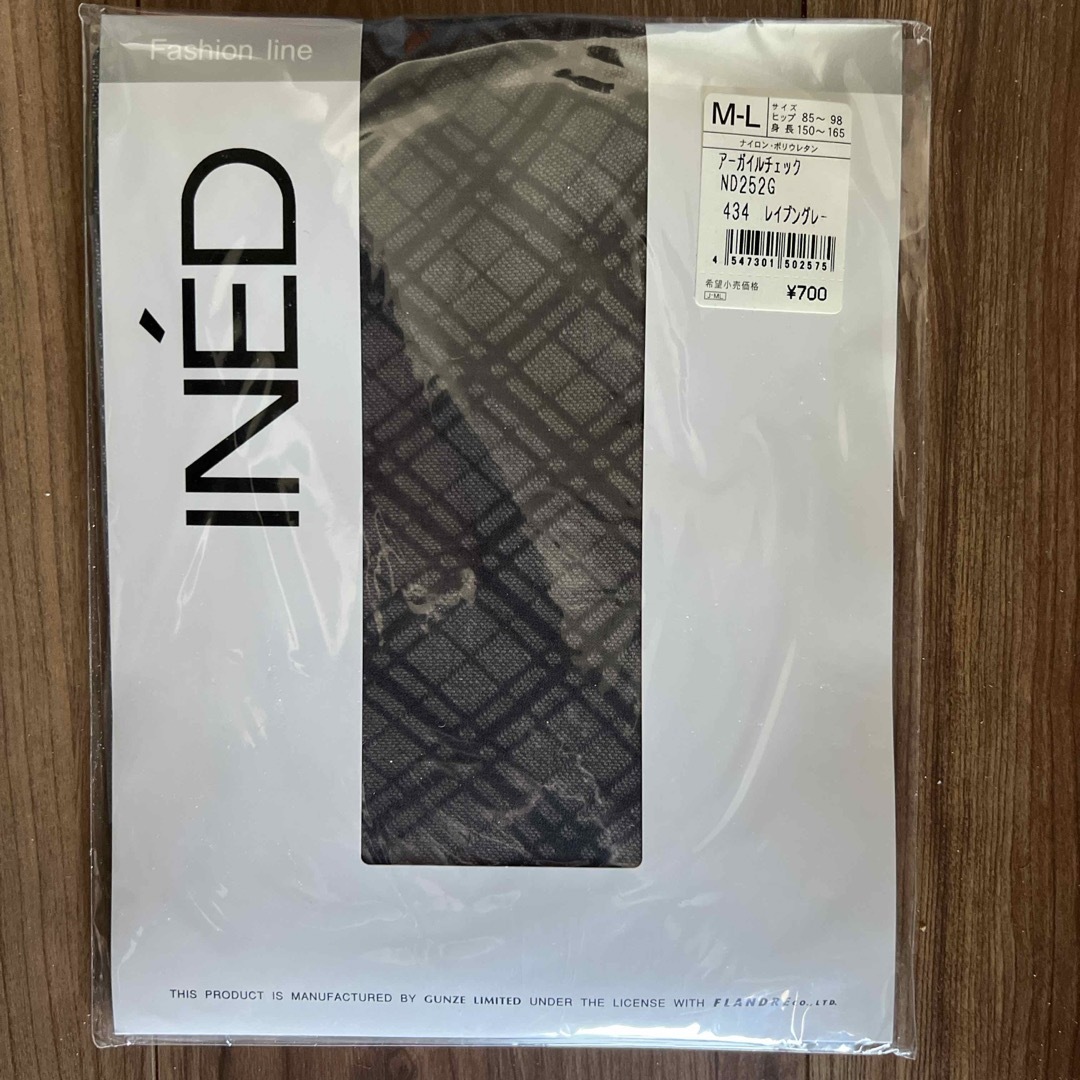INED ストッキング4枚＋1枚 新品未開封 レディースのレッグウェア(タイツ/ストッキング)の商品写真