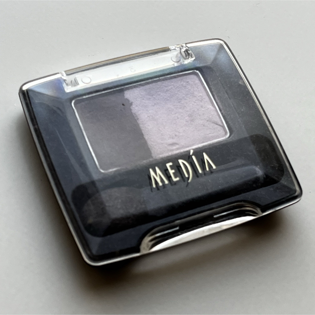 media（kanebo）(メディア)のKanebo MEDÍA PU-01；【Used】ラスティングアイシャドウ コスメ/美容のベースメイク/化粧品(アイシャドウ)の商品写真