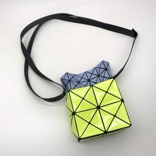 バオバオイッセイミヤケ(BaoBaoIsseyMiyake)のバオバオイッセイミヤケ　新品　トートバッグ  2✖️2  イエロー✖︎ブルー(ショルダーバッグ)