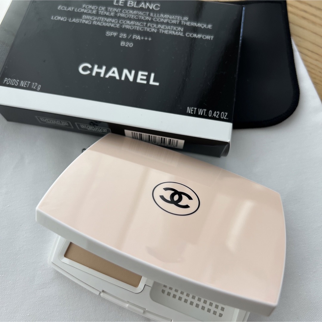 CHANEL(シャネル)のシャネル ル ブラン ブライトニング コンパクト B20 コスメ/美容のベースメイク/化粧品(ファンデーション)の商品写真