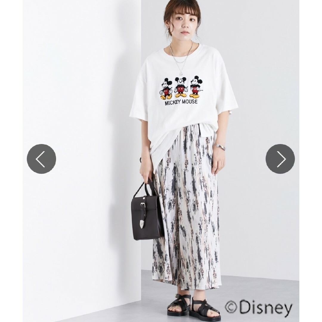 Disney(ディズニー)のディズニー  綿100％  さがら刺しゅう オーバーサイズＴシャツ  2枚セット レディースのトップス(Tシャツ(半袖/袖なし))の商品写真