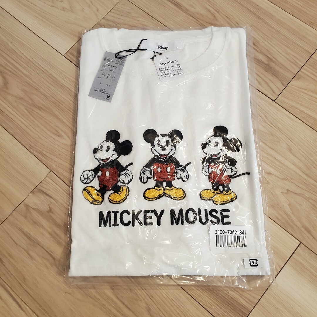 Disney(ディズニー)のディズニー  綿100％  さがら刺しゅう オーバーサイズＴシャツ  2枚セット レディースのトップス(Tシャツ(半袖/袖なし))の商品写真