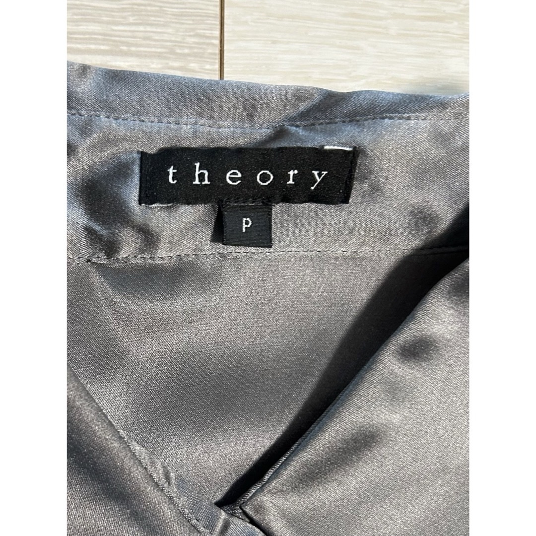 theory(セオリー)のtheory  セオリー  シルク100%  ブラウス  レディース レディースのトップス(シャツ/ブラウス(半袖/袖なし))の商品写真