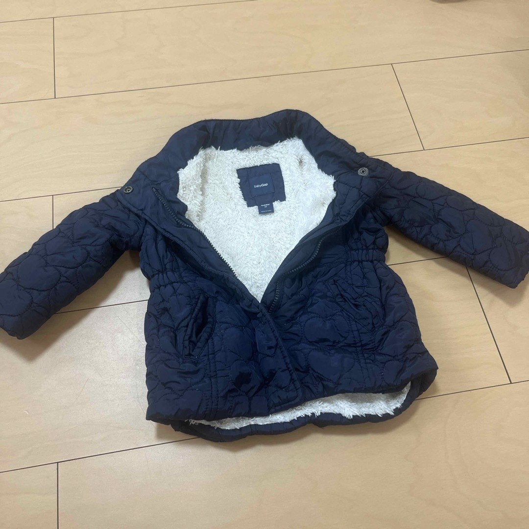 babyGAP(ベビーギャップ)のbabyGap アウター　８０サイズ キッズ/ベビー/マタニティのベビー服(~85cm)(ジャケット/コート)の商品写真