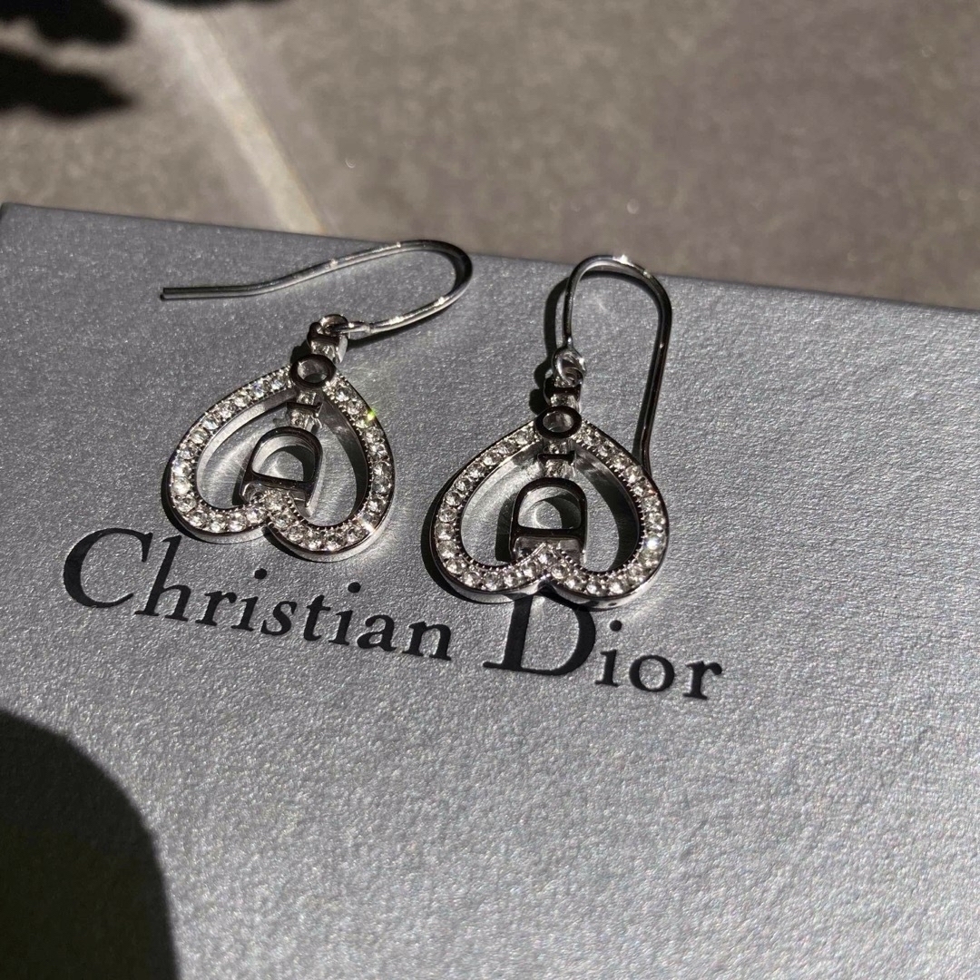 Christian Dior(クリスチャンディオール)のdior クリスタルライン ピアス レディースのアクセサリー(ピアス)の商品写真