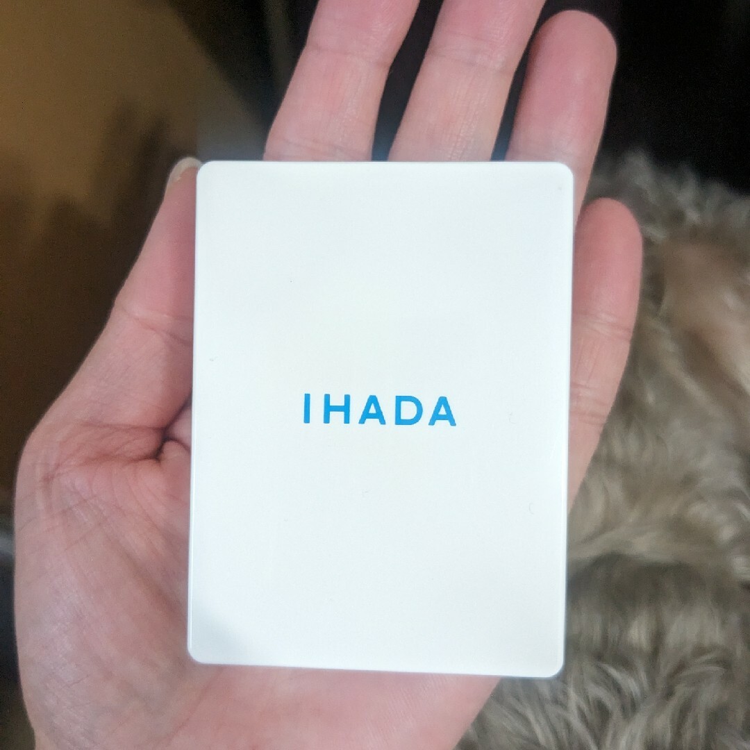 IHADA(イハダ)のイハダ　薬用フェイスプロテクトパウダー コスメ/美容のベースメイク/化粧品(フェイスパウダー)の商品写真