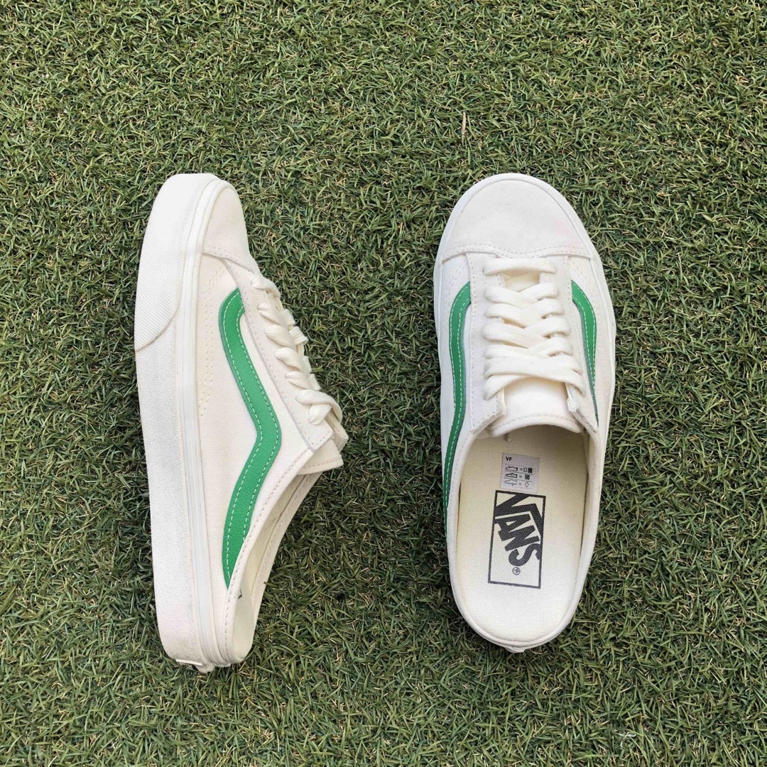 VANS(ヴァンズ)の美品23.5 US企画！VANS STYLE 36 MULE ヴァンズHA173 レディースの靴/シューズ(スニーカー)の商品写真