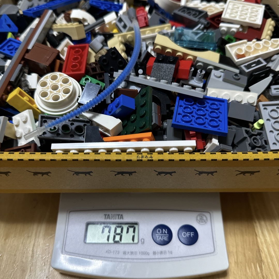 Lego(レゴ)のレゴ（lego）787g！まとめ売り 0.78kg　基本ブロック大量　中古 キッズ/ベビー/マタニティのおもちゃ(知育玩具)の商品写真