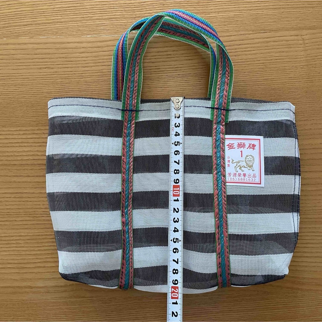 【新品未使用】漁師網バック1号 ストライプ（白&グレー）（白&黒） 2個セット レディースのバッグ(ショルダーバッグ)の商品写真