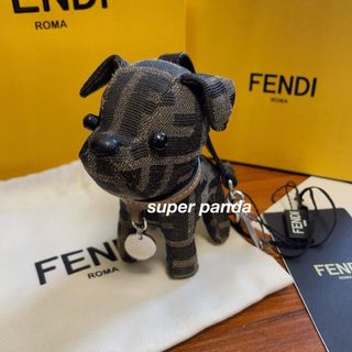 フェンディ(FENDI)のFENDI 目黒蓮 キーホルダー ドック 犬 チャーム めめ ブラウン(キーホルダー)