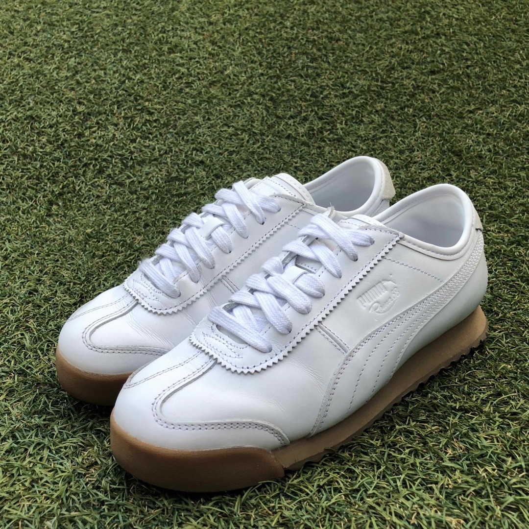 PUMA(プーマ)の美品23.5 PUMA ROMA LEATHERプーマ ローマ レザーHA175 レディースの靴/シューズ(スニーカー)の商品写真