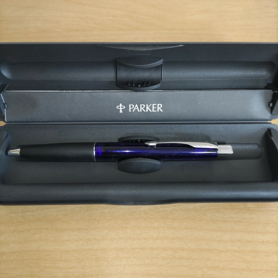 Parker(パーカー)のPARKERボールペン インテリア/住まい/日用品の文房具(ペン/マーカー)の商品写真