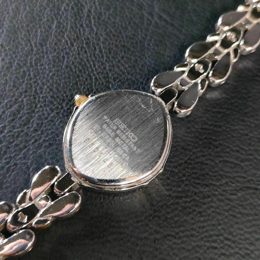 SEIKO(セイコー)の極美品【稼働品】SEIKO　セイコーエクセリーヌ　1F21　ホワイト　ダイヤ2P レディースのファッション小物(腕時計)の商品写真
