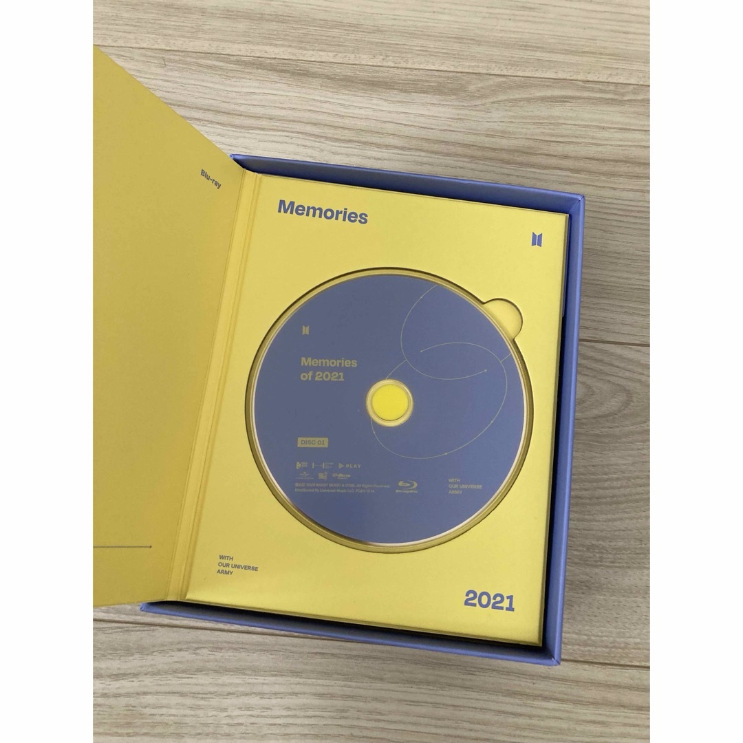 防弾少年団(BTS)(ボウダンショウネンダン)のBlu-ray memories 2021 エンタメ/ホビーのDVD/ブルーレイ(ミュージック)の商品写真