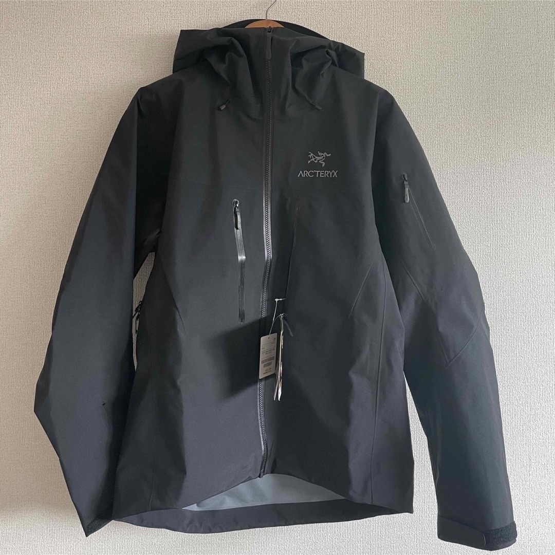 ARC'TERYX(アークテリクス)のALPHA SV JACKET ブラック メンズのジャケット/アウター(マウンテンパーカー)の商品写真