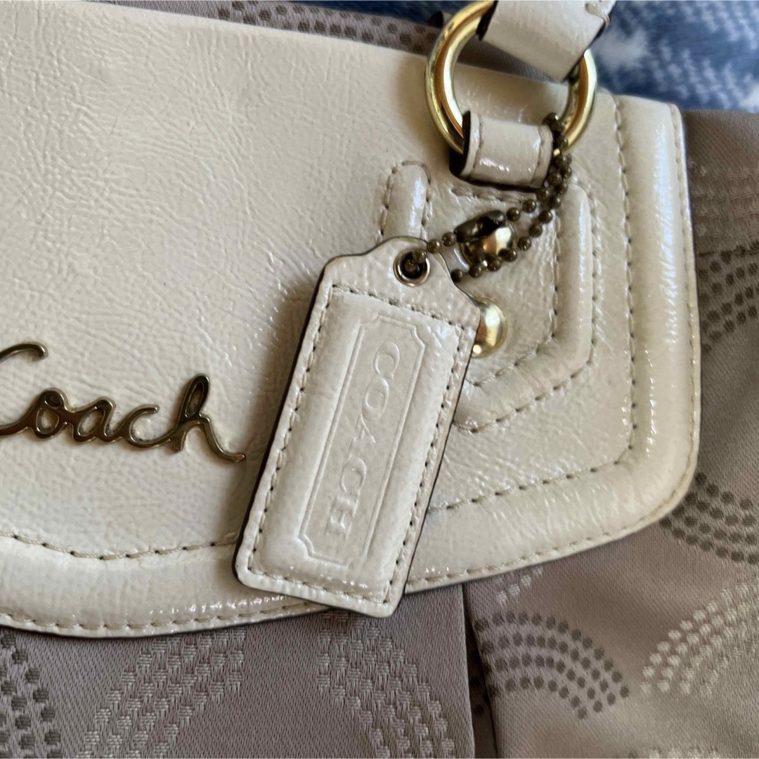 COACH(コーチ)のコーチ トートバッグ ベージュ ホワイト  F20049 レディースのバッグ(トートバッグ)の商品写真