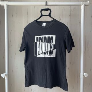 アディダス(adidas)のadidas Tシャツ(Tシャツ/カットソー)