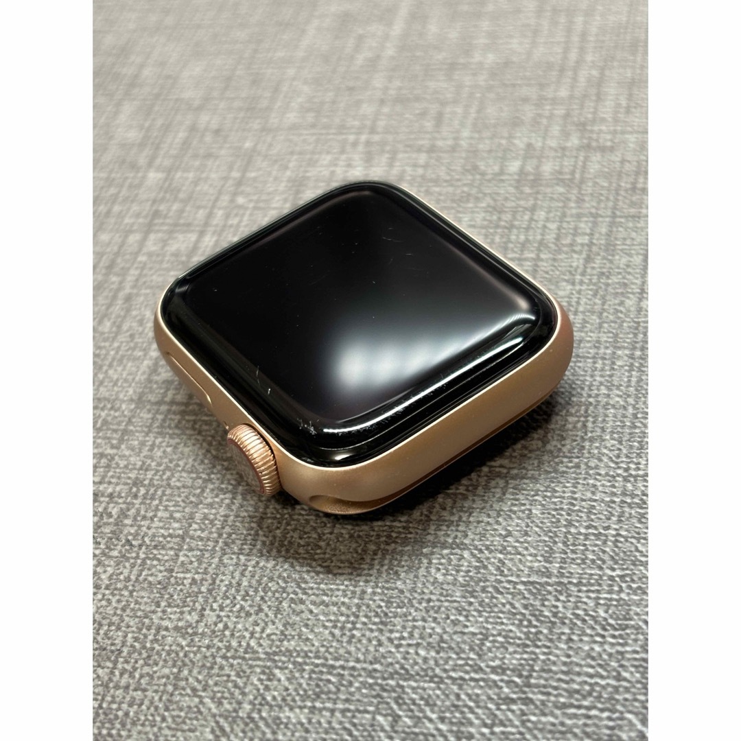 Apple Watch(アップルウォッチ)のApple watch 5 40mm Cellular+GPS ゴールド色 レディースのファッション小物(腕時計)の商品写真