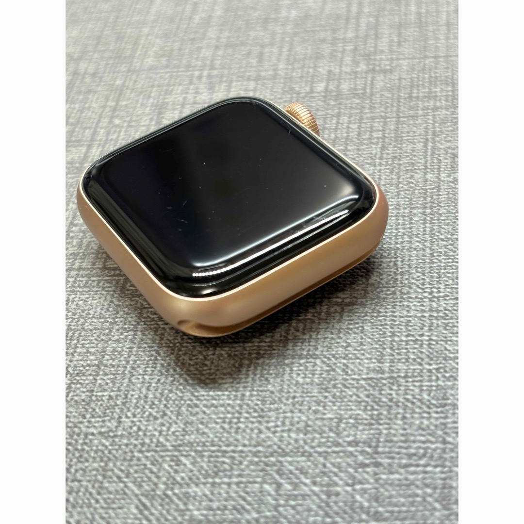 Apple Watch(アップルウォッチ)のApple watch 5 40mm Cellular+GPS ゴールド色 レディースのファッション小物(腕時計)の商品写真