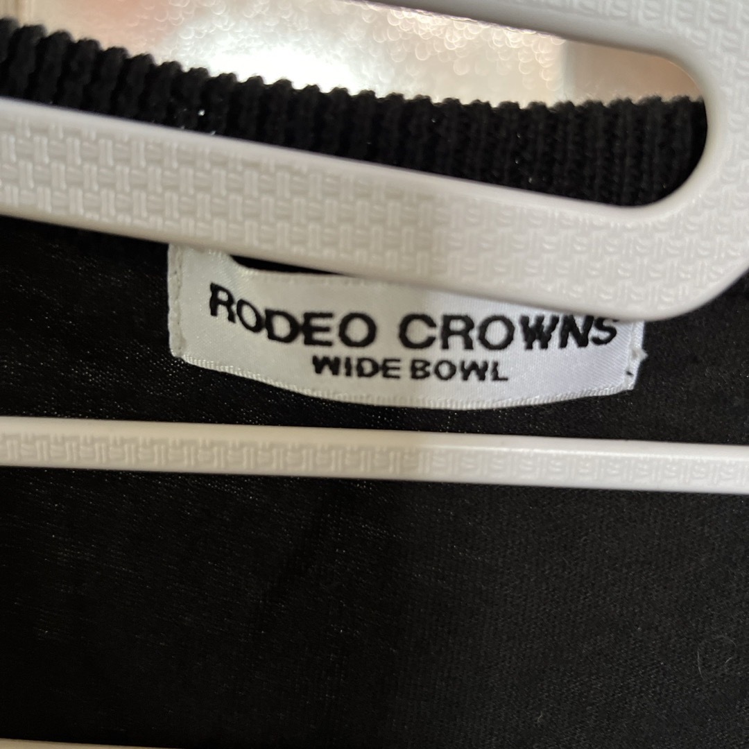 RODEO CROWNS WIDE BOWL(ロデオクラウンズワイドボウル)の『未使用美品』ロデオクラウンズひざ丈ワンピース レディースのワンピース(ひざ丈ワンピース)の商品写真